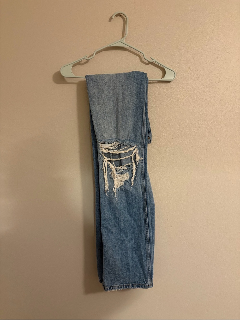 Zara Light Blue Straight-Leg Distressed Jeans